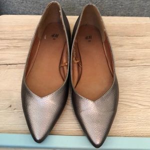 H&M Bronze flats